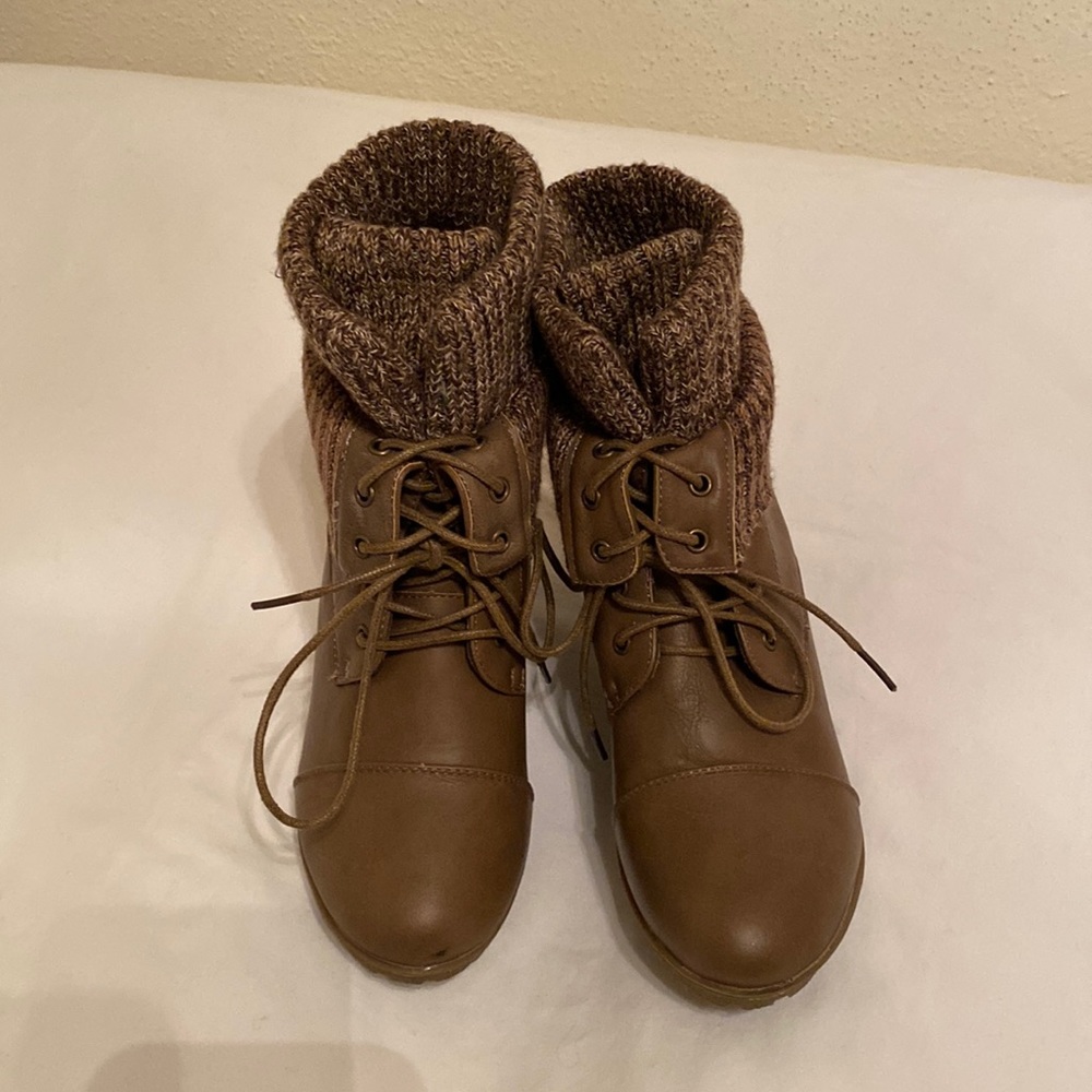 Twisted Wedge Bootie Knit Cuff size 8 Taupe Darla New NWT